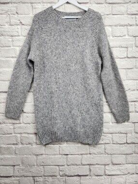 Big Water Blue Sky Fuzzy Wool Blend Crewneck Tunic Sweater Size Small Cozy Soft